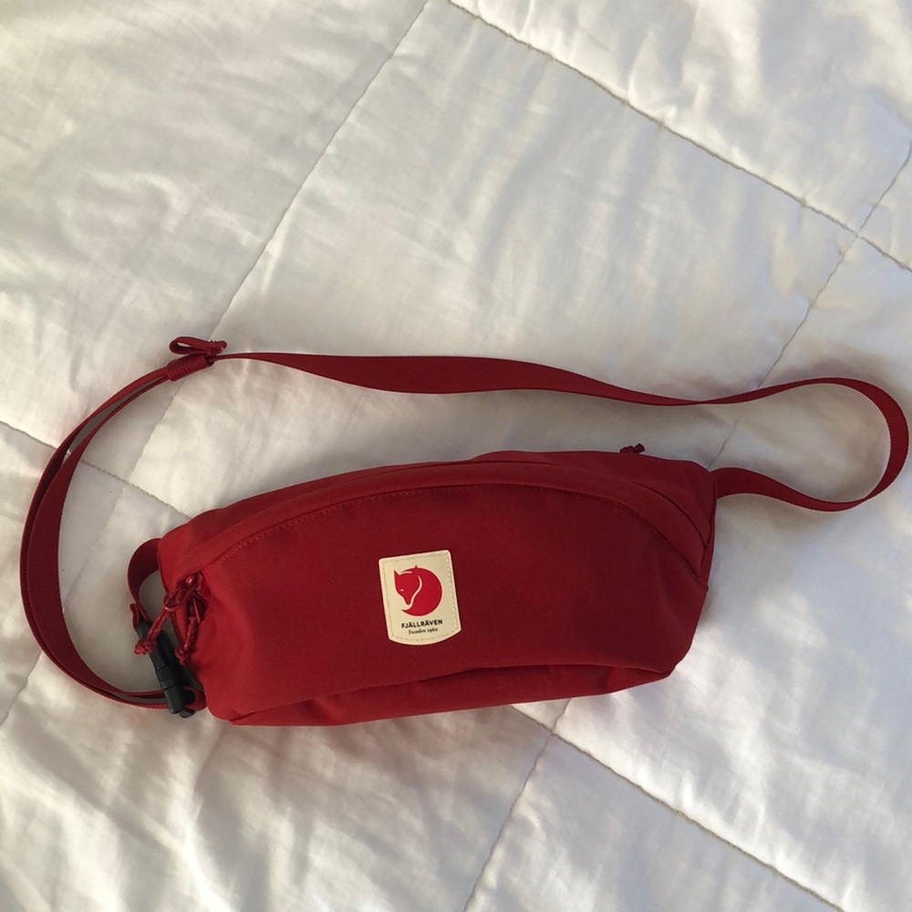 Fjallraven ULVÖ HIP PACK MEDIUM - red